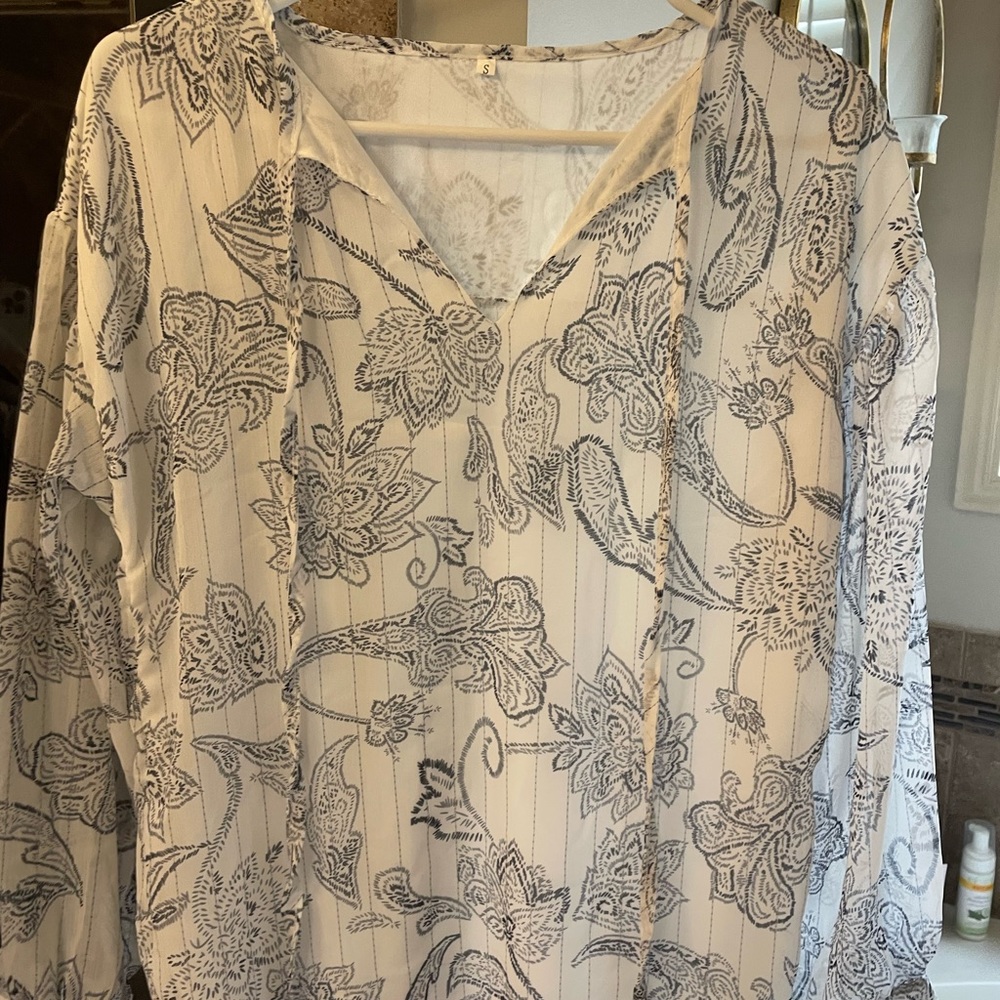 Summer flowy top